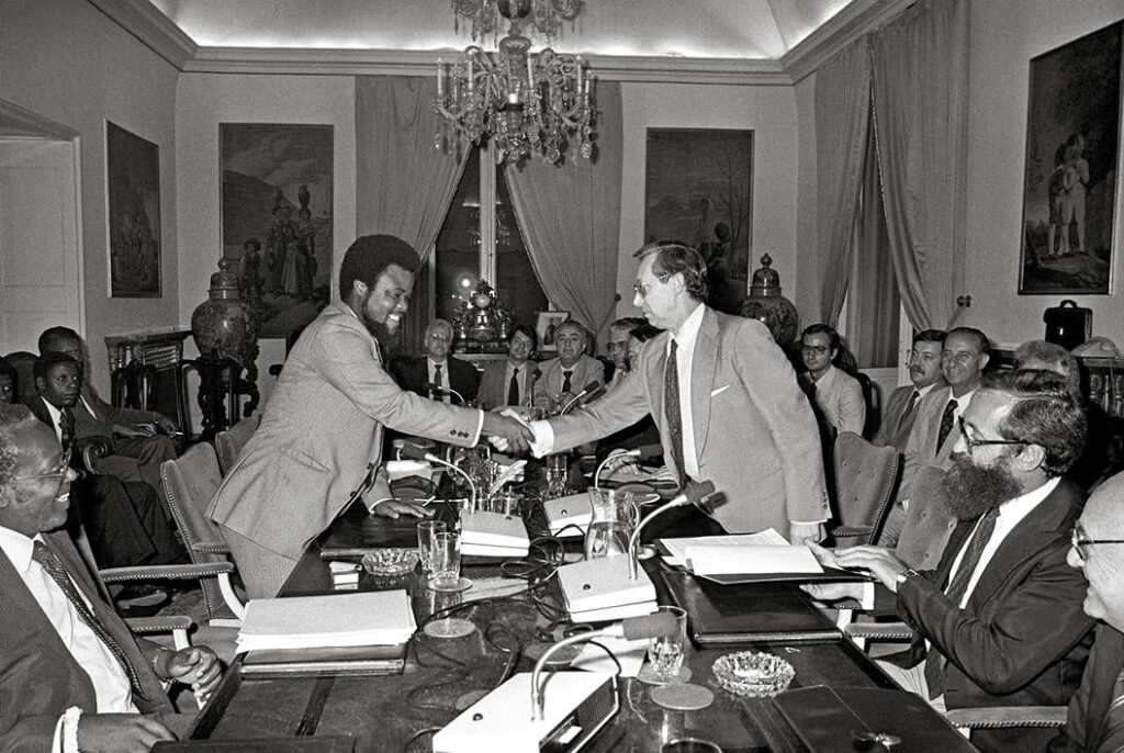 1968 - Equatorial Guinea Gains Independence