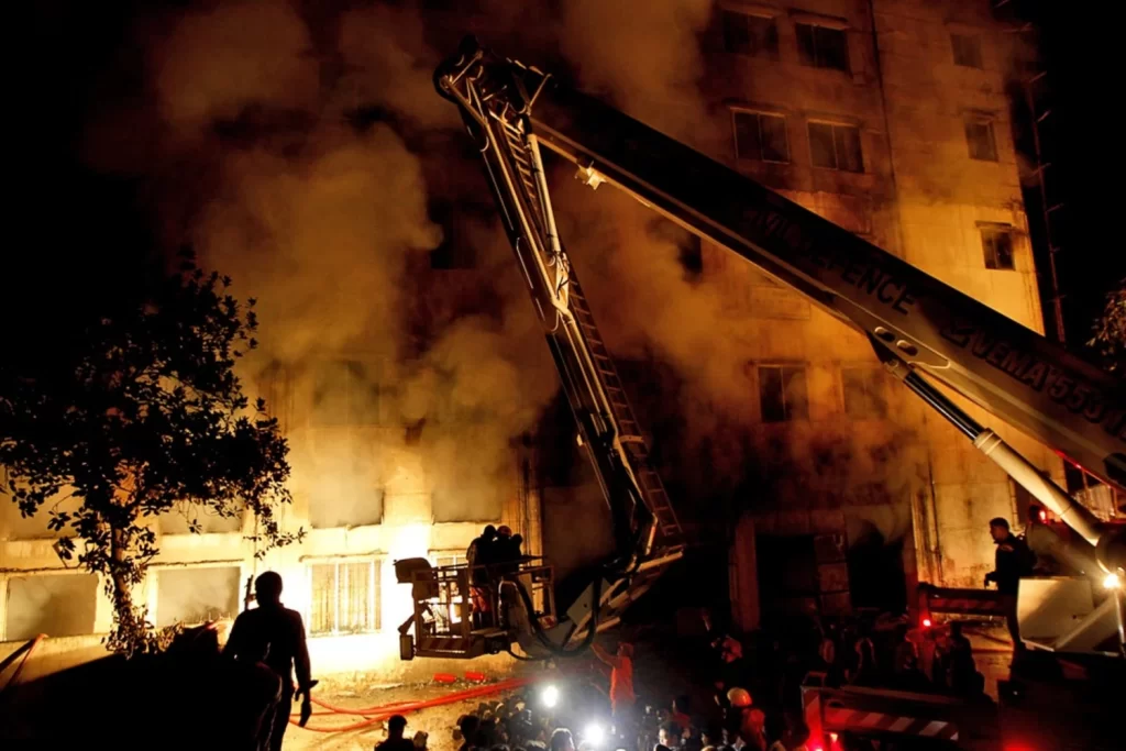 2012 Fire breaks out in a clothing factory in Dhaka