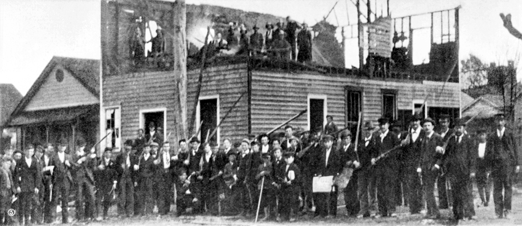 1898 Wilmington riots begin