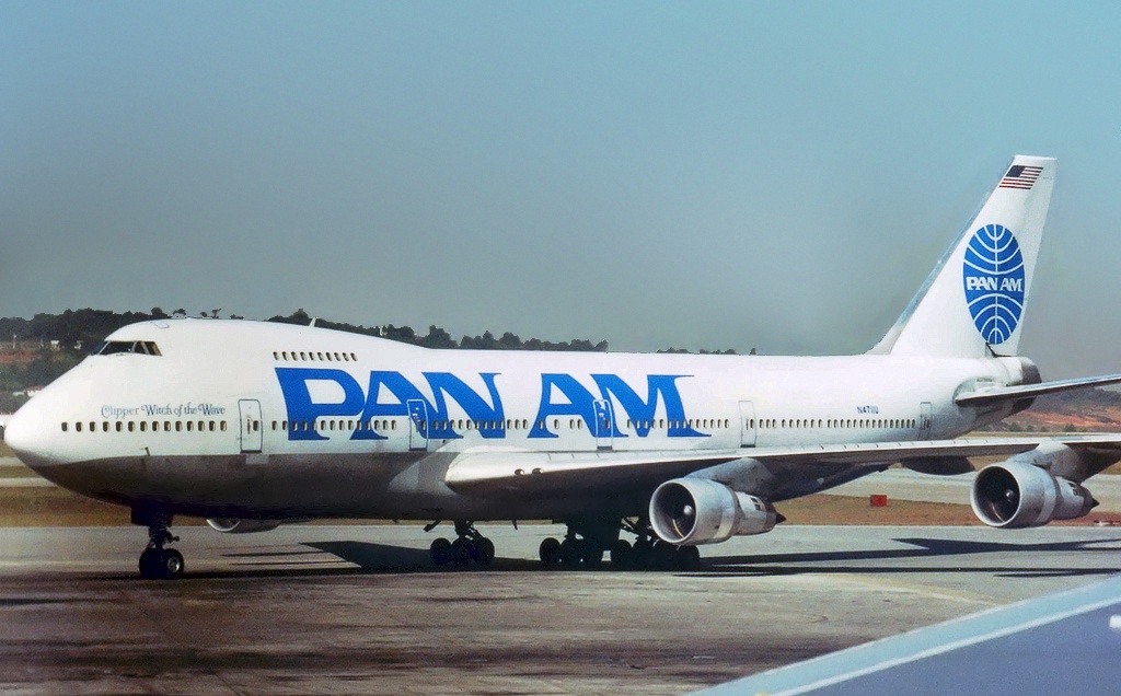 1991 Pan Am ceases operations