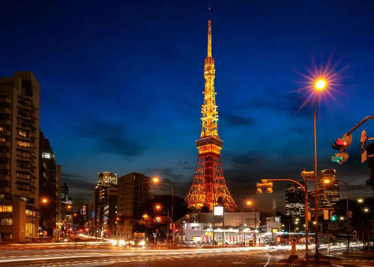1958 Tokyo Tower opened to the public