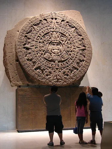 1790 Discovery of the Aztec calendar stone