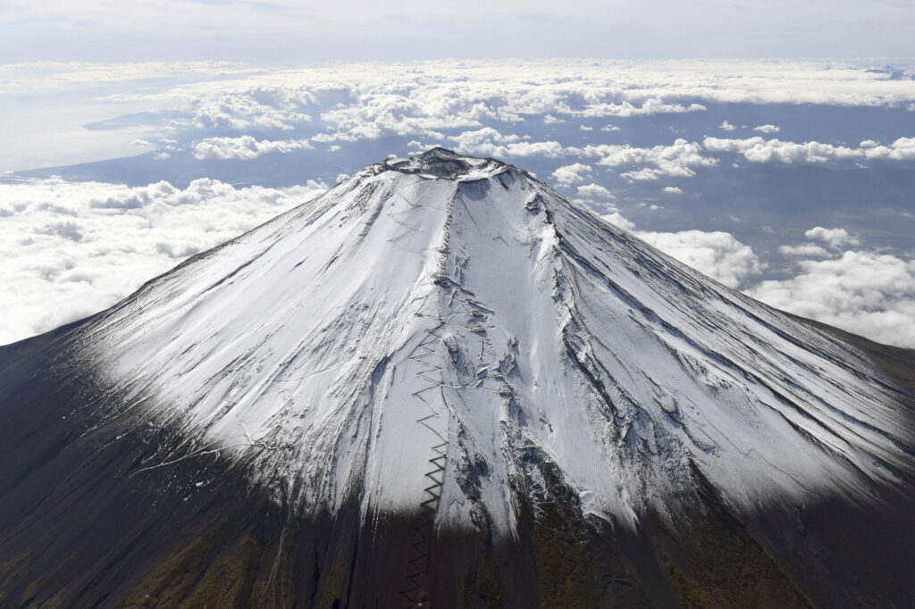 1707 Last eruption of Mount Fuji