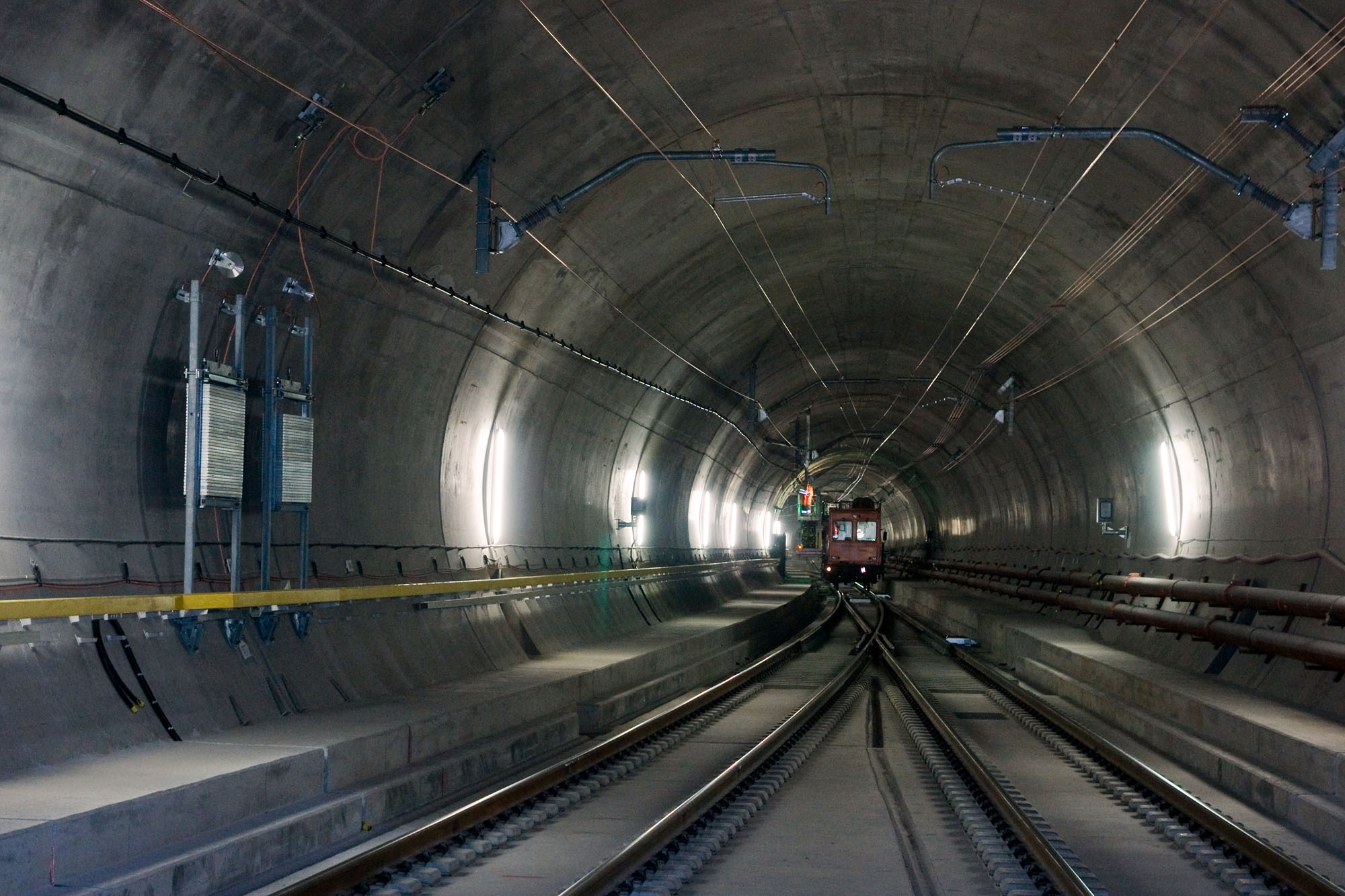 1983 The first shaft of the world's longest tunnel is completed