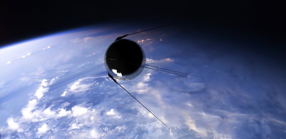1958 Sputnik 1 falls to Earth from orbit