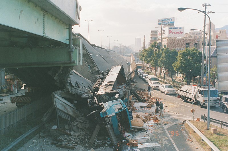 1995 The Great Hanshin earthquake hits Kobe, Japan