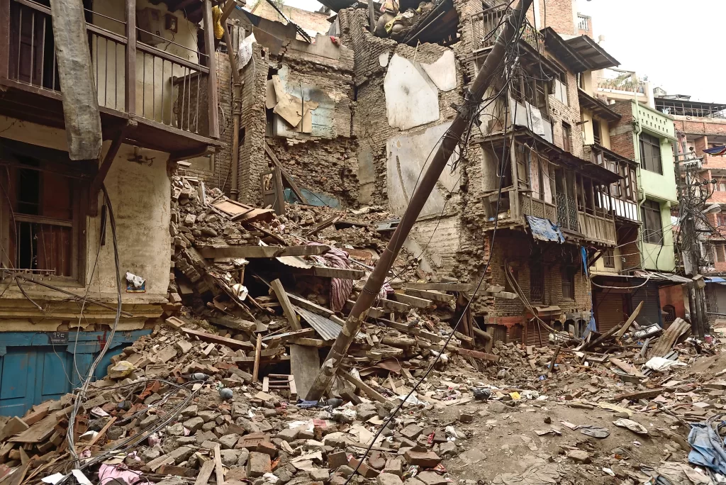 1556 The deadliest earthquake on record kills some 830,000 people