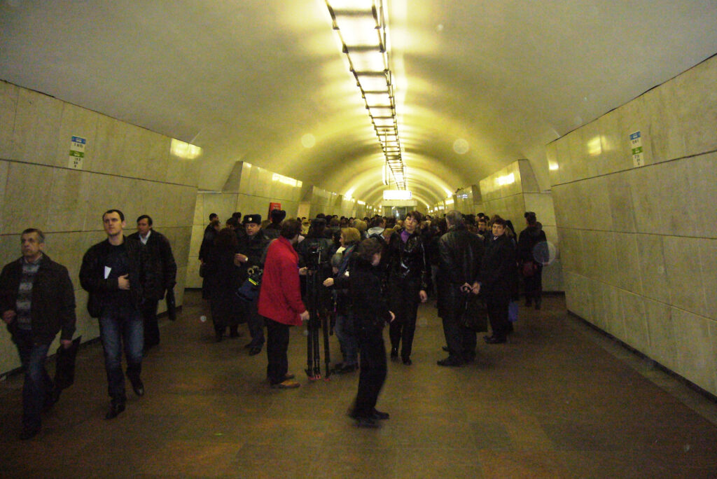 2010 Two Chechen suicide bombers detonate their devices in the Moscow underground