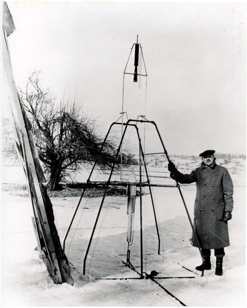 1926 Robert Goddard launches the first liquid-fuel rocket