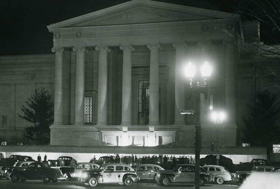 1941 The National Gallery of Art opens in Washington. D.C.