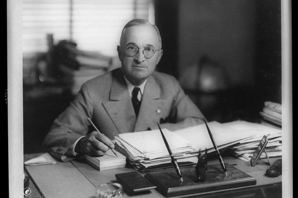 1947 The Truman doctrine is proclaimed