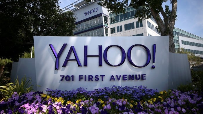 1995 Internet giant Yahoo! is incorporated