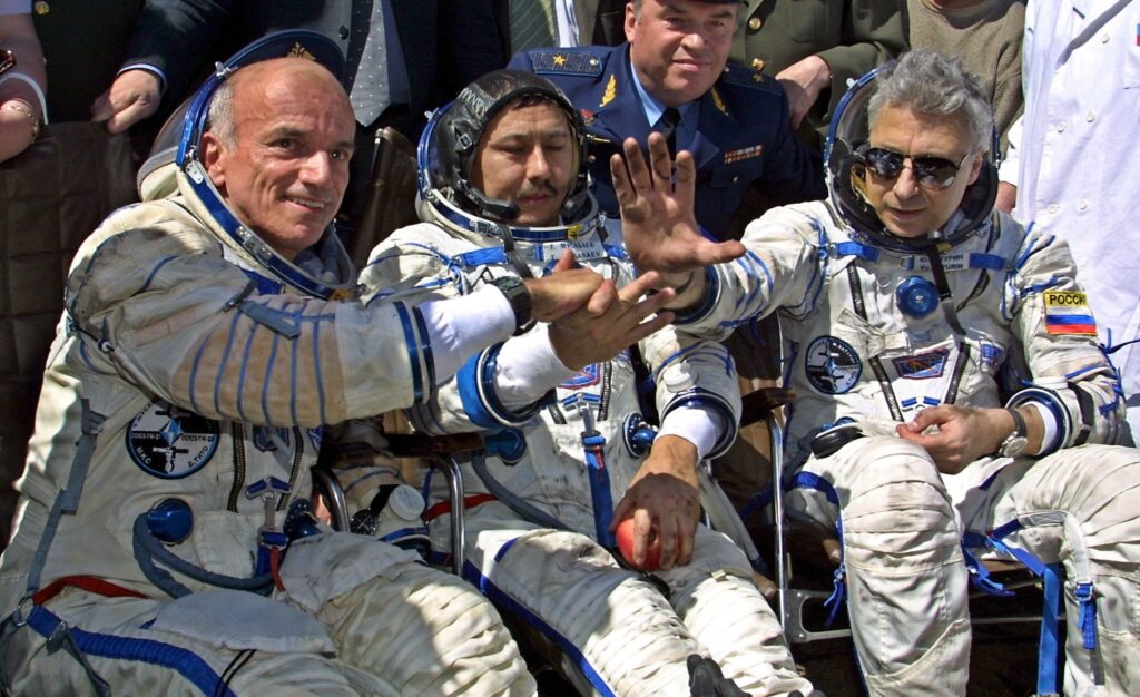 2001 Dennis Tito becomes the first space tourist in history