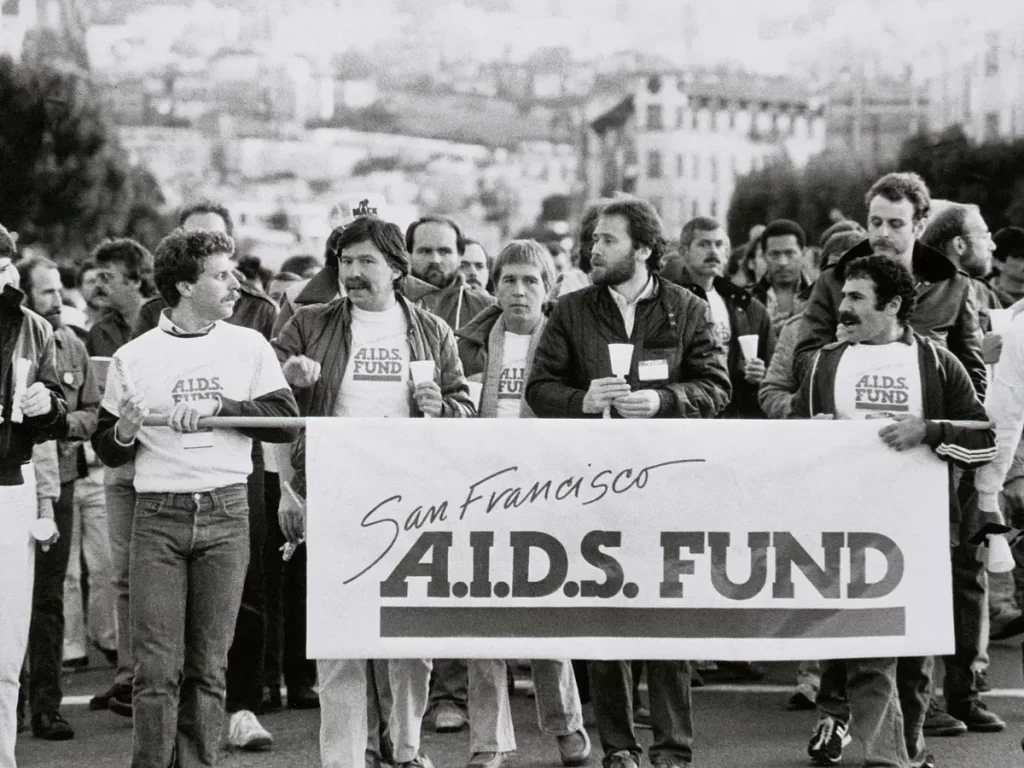 1984 The discovery of the virus causing AIDS is announced