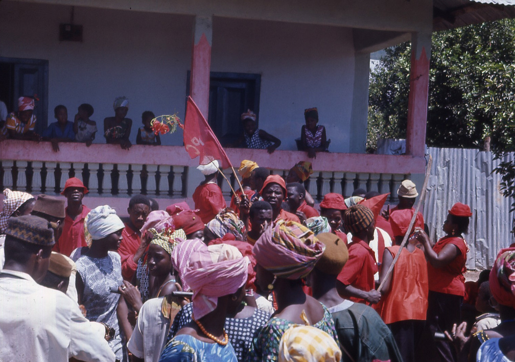 1961 Sierra Leone becomes an independent republic