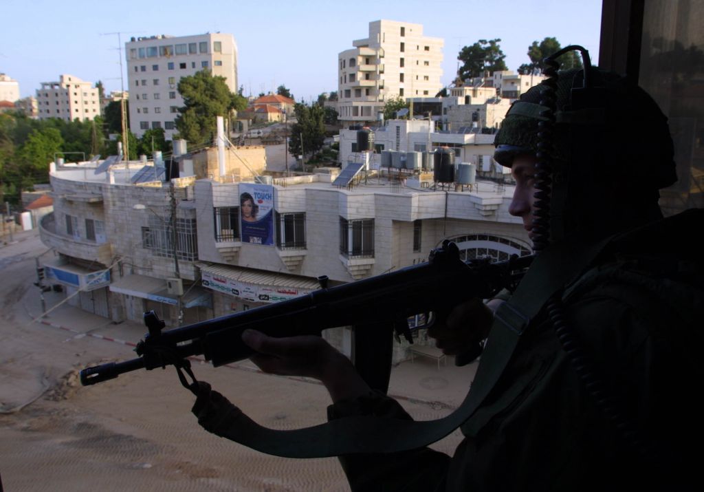 2002 Israeli forces besiege the Church of the Nativity in Bethlehem