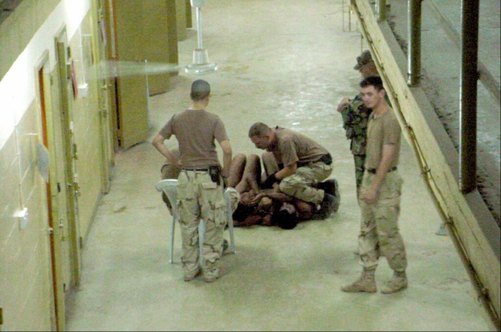 2004 The first Abu Ghraib torture pictures are published