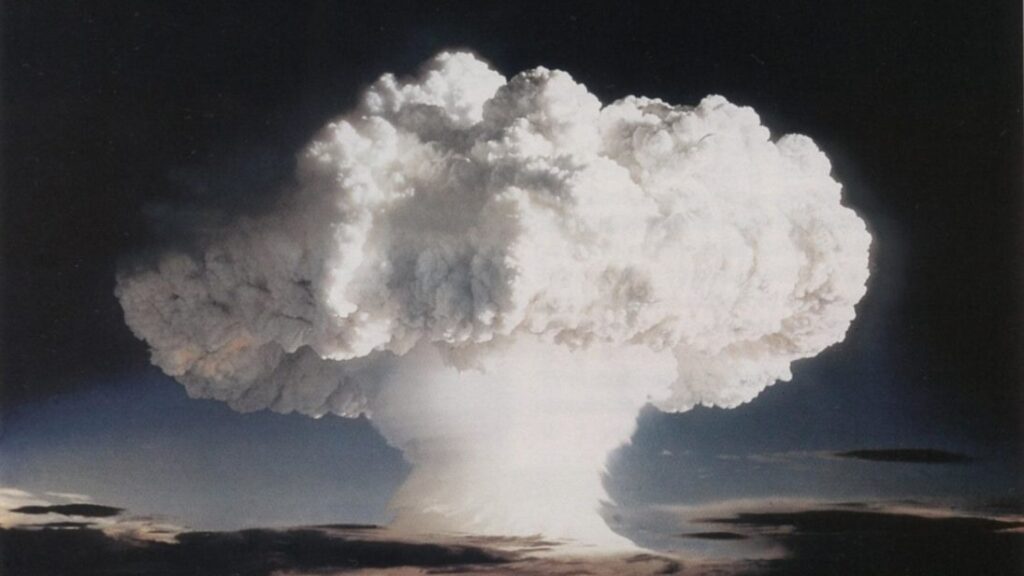 1998 India executes a series of nuclear weapons tests