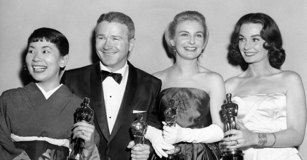 1929 The Oscars are awarded for the first time
