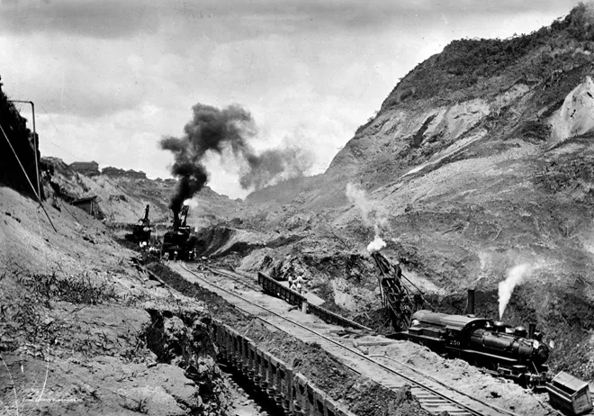1904 The United States takes over the construction of the Panama Canal