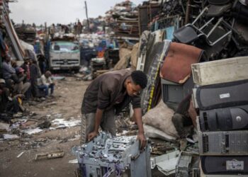 From Waste to Wealth: How Ethiopia’s ‘Korales’ Recyclers are Turning Trash into Cash