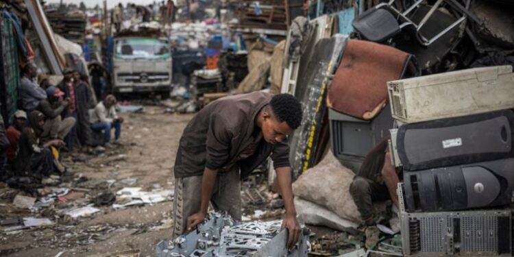 From Waste to Wealth: How Ethiopia’s ‘Korales’ Recyclers are Turning Trash into Cash
