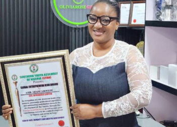 Shafe Abosede honoured with Global Entrepreneur Icon Award