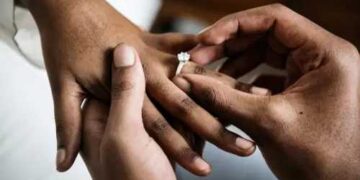 5 Reasons for Late Marriage