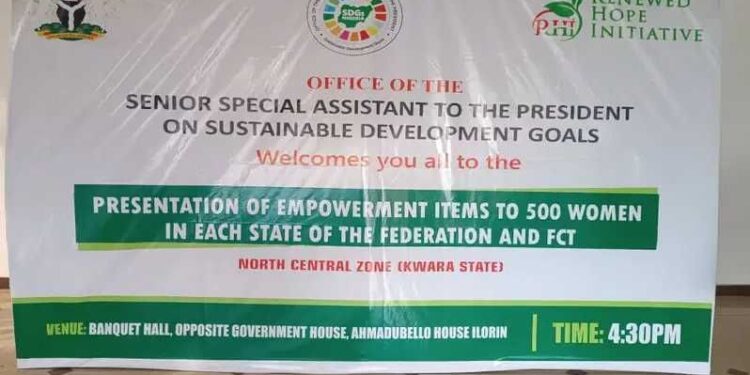 Nigeria’s First Lady, Oluremi Tinubu Empowers Another 500 Women In Kwara