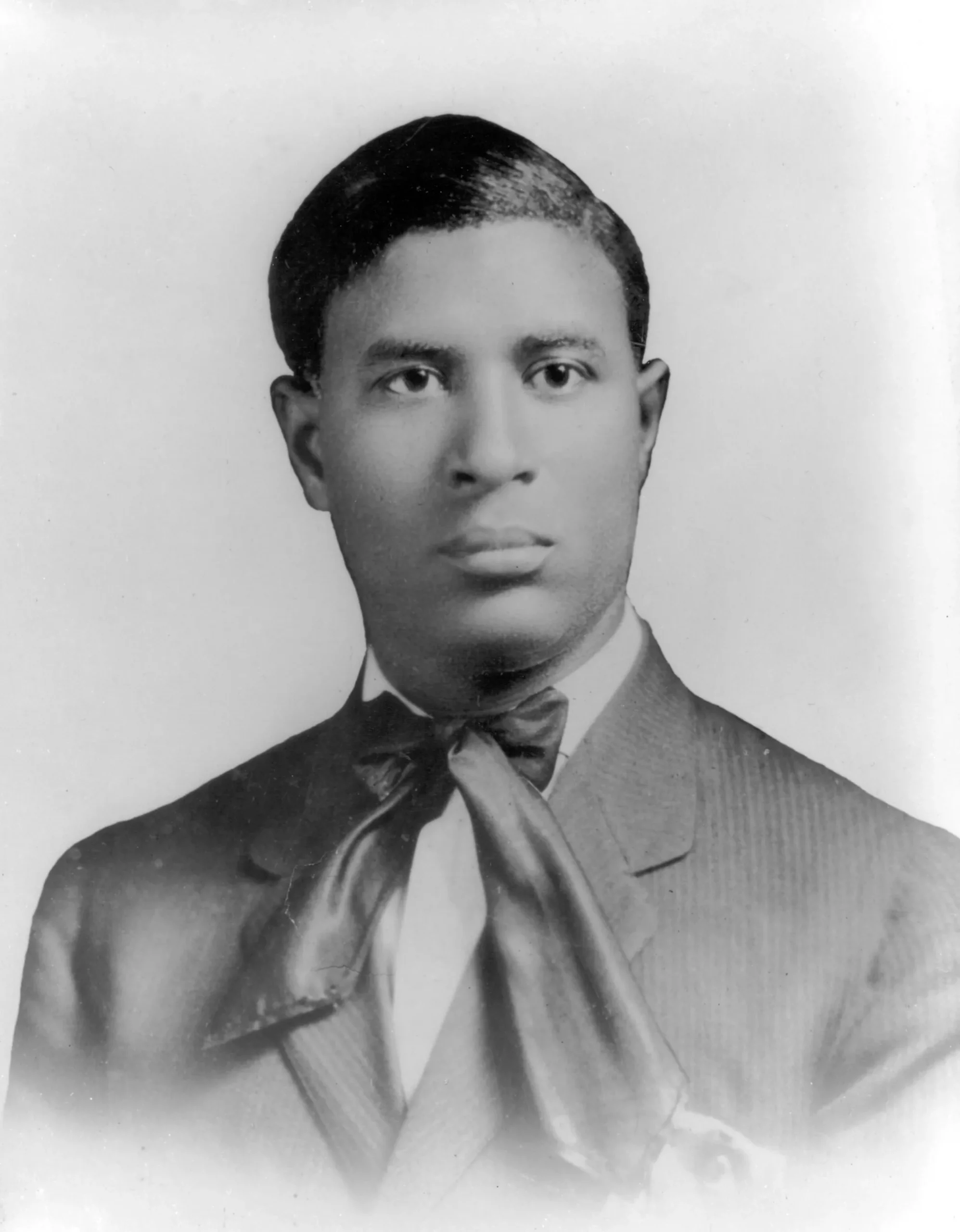 Garrett Morgan’s Traffic Signal: The Invention That Changed Road Safety Forever