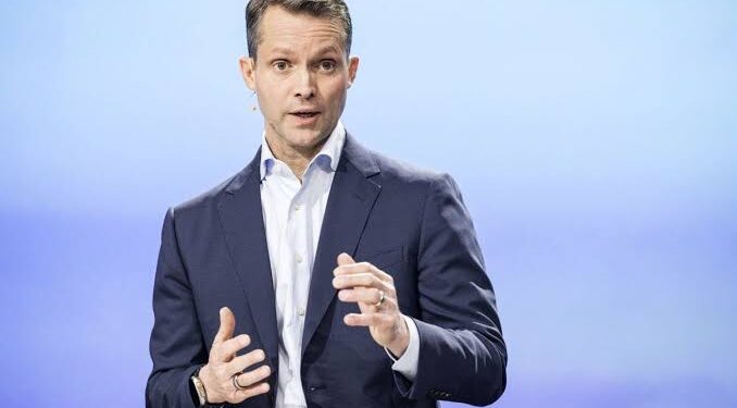 Nokia Names Intel AI Executive Justin Hotard as New CEO