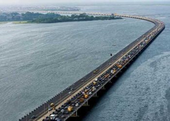 Woman jumps off Third Mainland Bridge, found dead