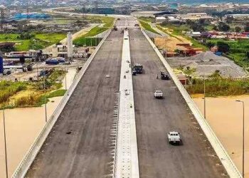 FG begins construction of 2nd Niger Bridge by-passes