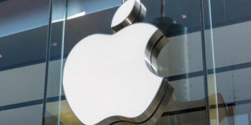 EU Slaps Apple and Meta with €700 Million Fine for Rule Violations