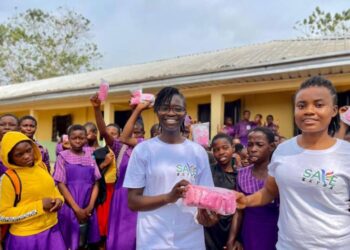 Nigerian Inventor Creates Sustainable Sanitary Pads from Banana Trunks