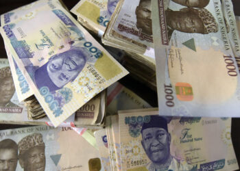 Naira Drops 2.6% in March Despite CBN's $668 Million Market Intervention