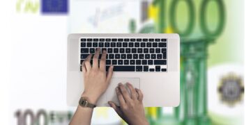 How to Use ChatGPT to Make Money Online in 2025