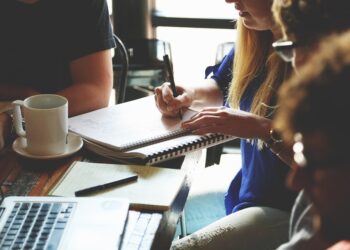 Startup Marketing That Works: 7 Smart Strategies to Grow and Scale Your Business