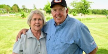 Former Governor, Wife Join Global Agriculture Mission